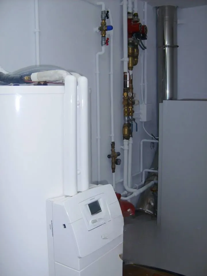 Acumulador com central de controlo do aquecimento